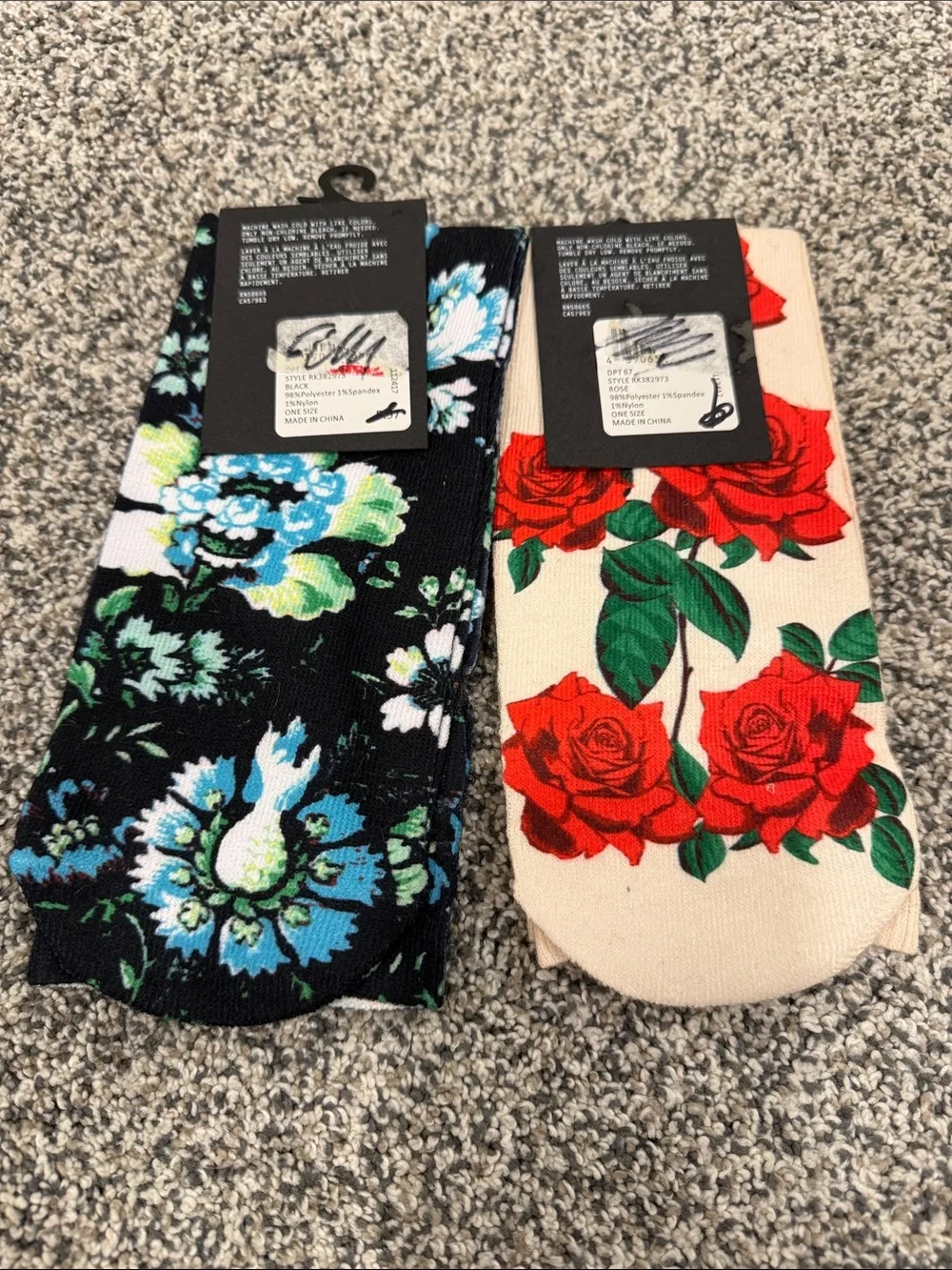 NWT Free Press OS Set of 2 Floral Feminine Coquette Retro Crew Socks